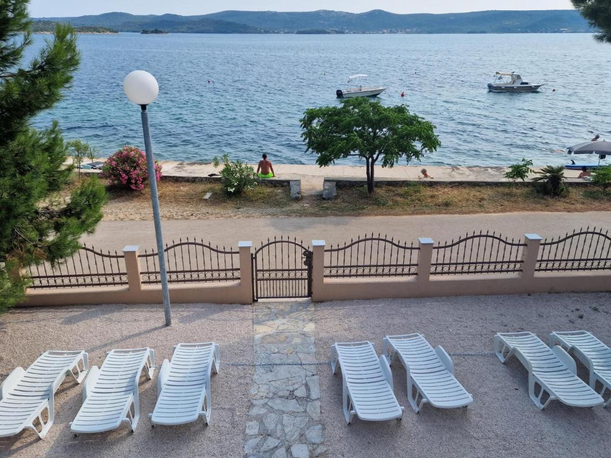 5 Meters From The Sea With Private Beach - 70M2 Colibri Sunset Apartments Sveti Petar  Exterior photo